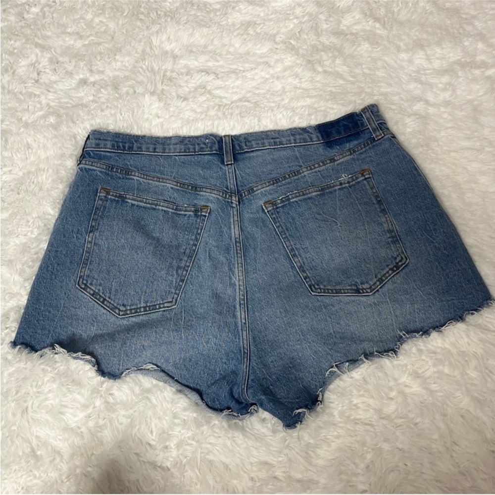 Abercrombie & Fitch Curve Love The Mom Short High Rise Denim Shorts 16 - Picture 4 of 4